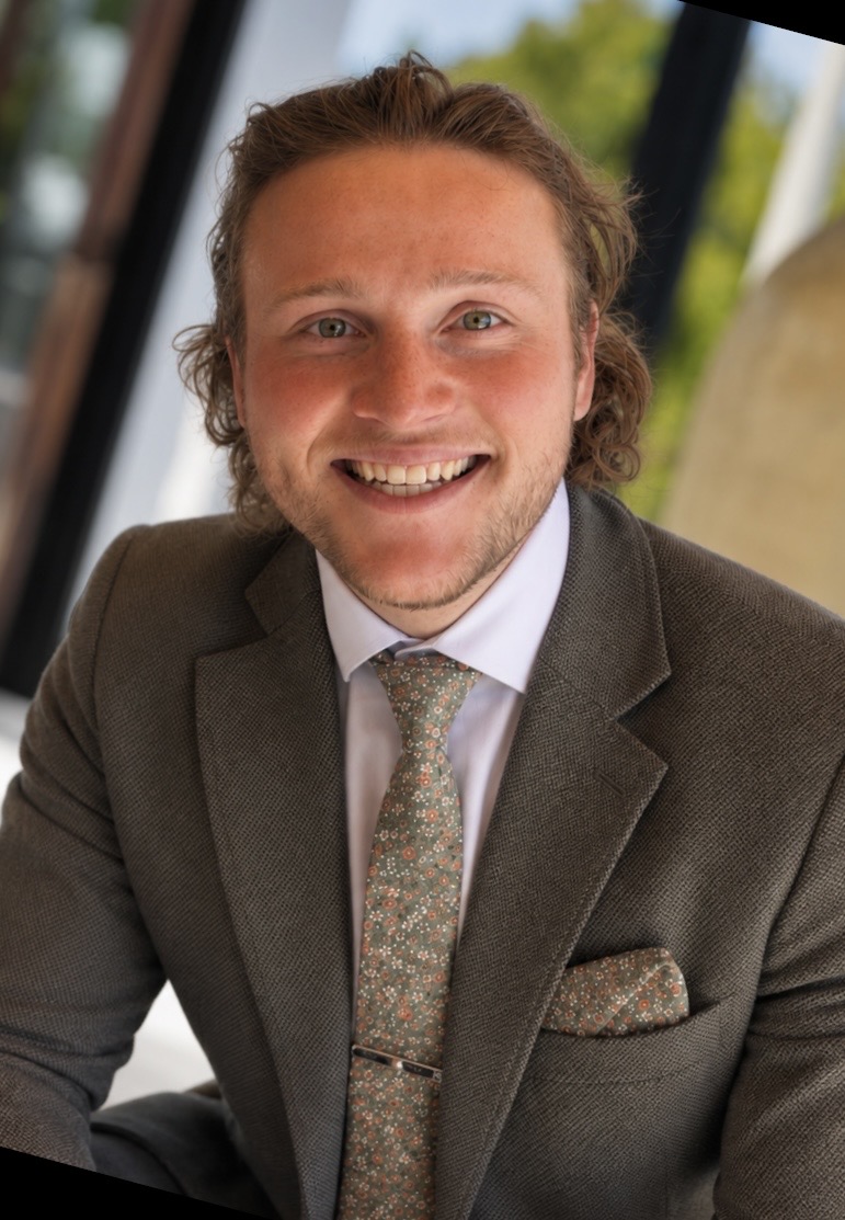 George, founder and accountant at UniFinancial Solutions